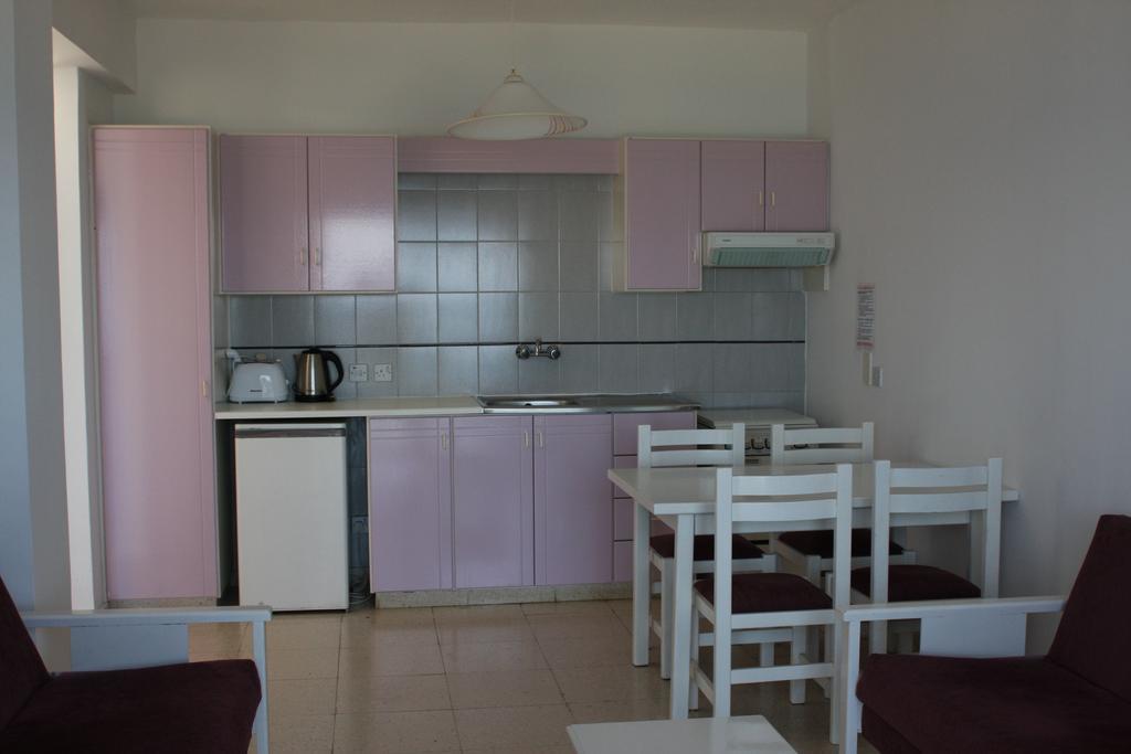 Astreas Beach Hotel Apartments Protaras Cameră foto